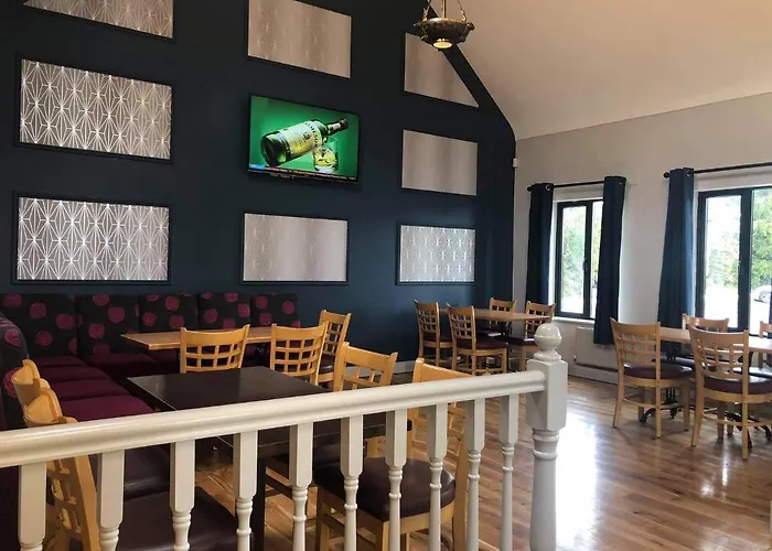Balreask Bar, Restaurant & Guest נאבאן